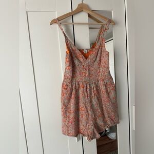 American Eagle Romper in Orange, Pink, and Blue Floral - Women Large